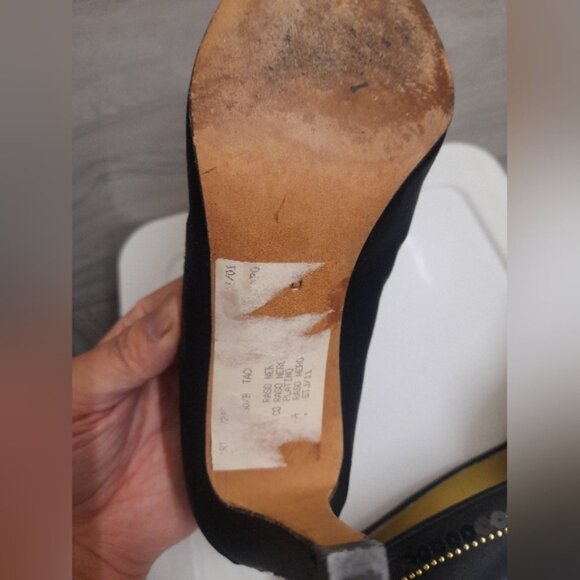 St. John Black Heels with Intricate Beadwork SZ 6B - Picture 6 of 11